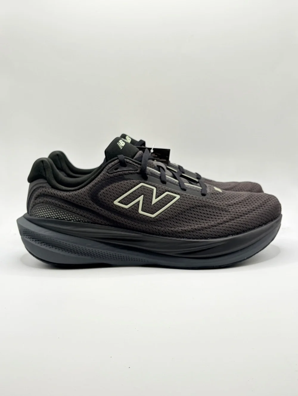 New Balance 1080v12 Men's Running Shoes Black Size 9.5 with Extra Cushioning